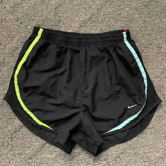 nike running shorts - Picture 1 of 2